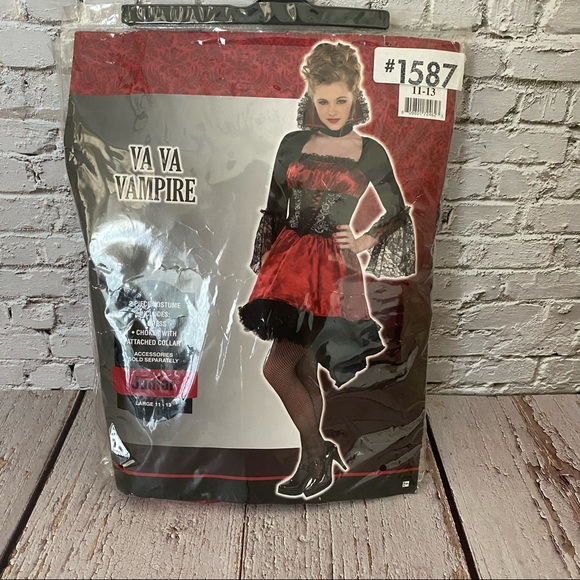 Junior Vampire Halloween Costume - Picture 7 of 9